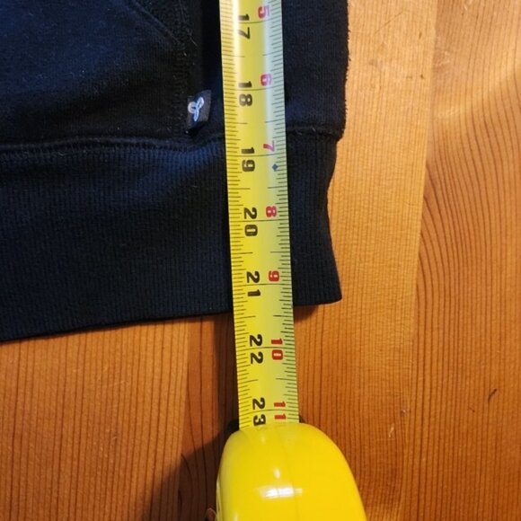 Aritzia TNA Black Hoodie Sweatshirt Loungewear Winter - Picture 7 of 8